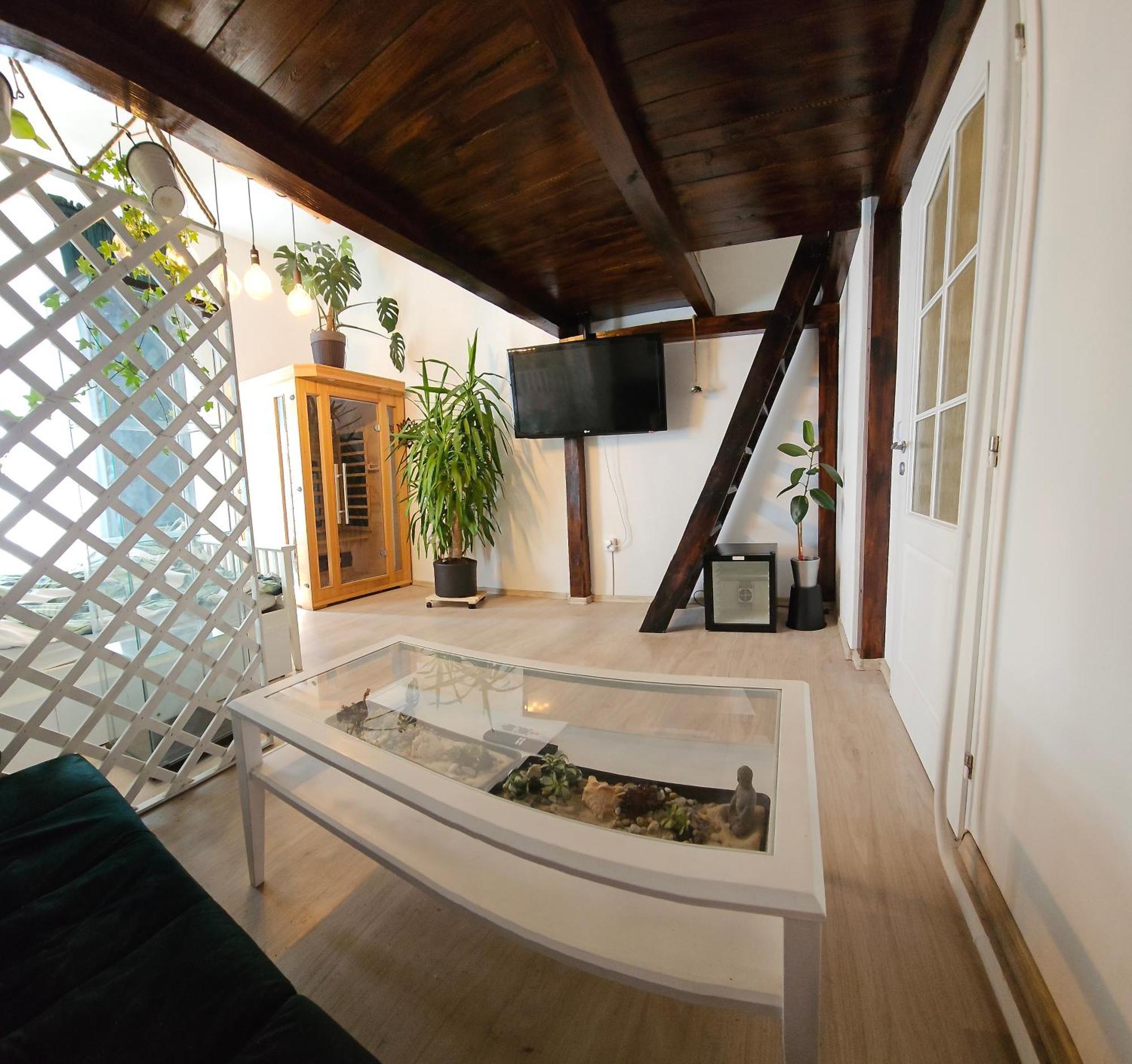 Green Garden Decin Exterior photo