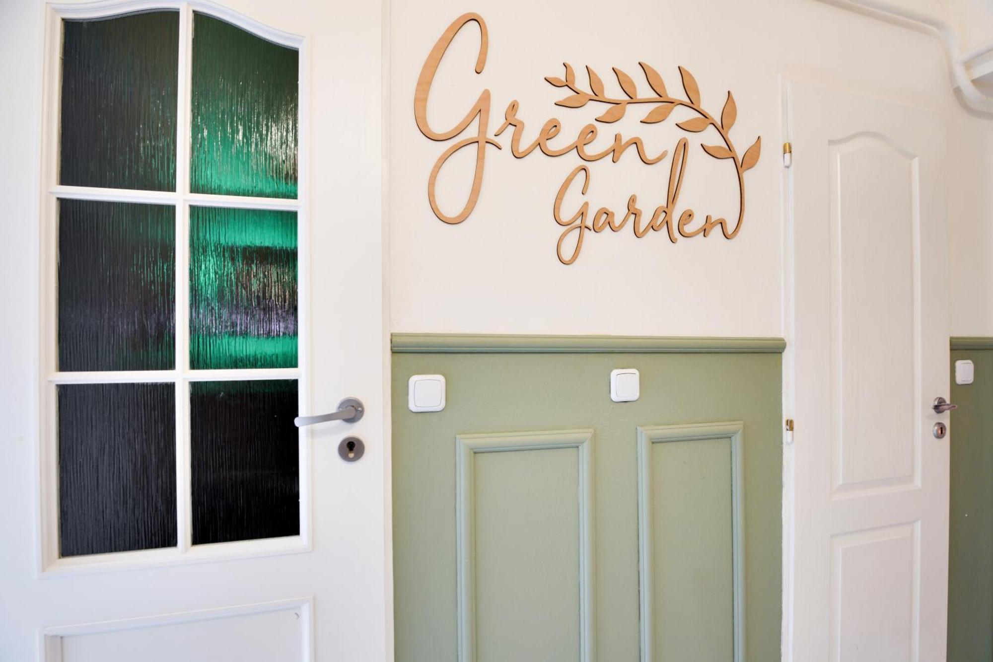 Green Garden Decin Exterior photo
